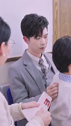 《千亿总裁向我求婚了》短剧在线观看