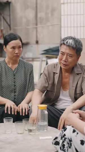 《烛光里的妈妈》短剧高清全集