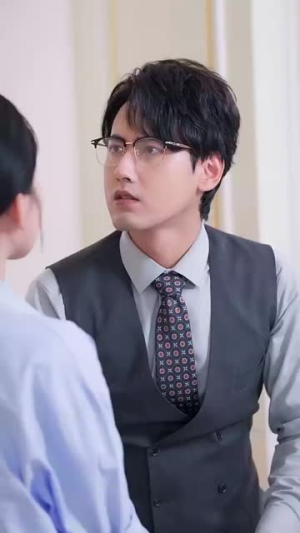 《总裁夫人从农村来给你撑腰了》短剧高清全集